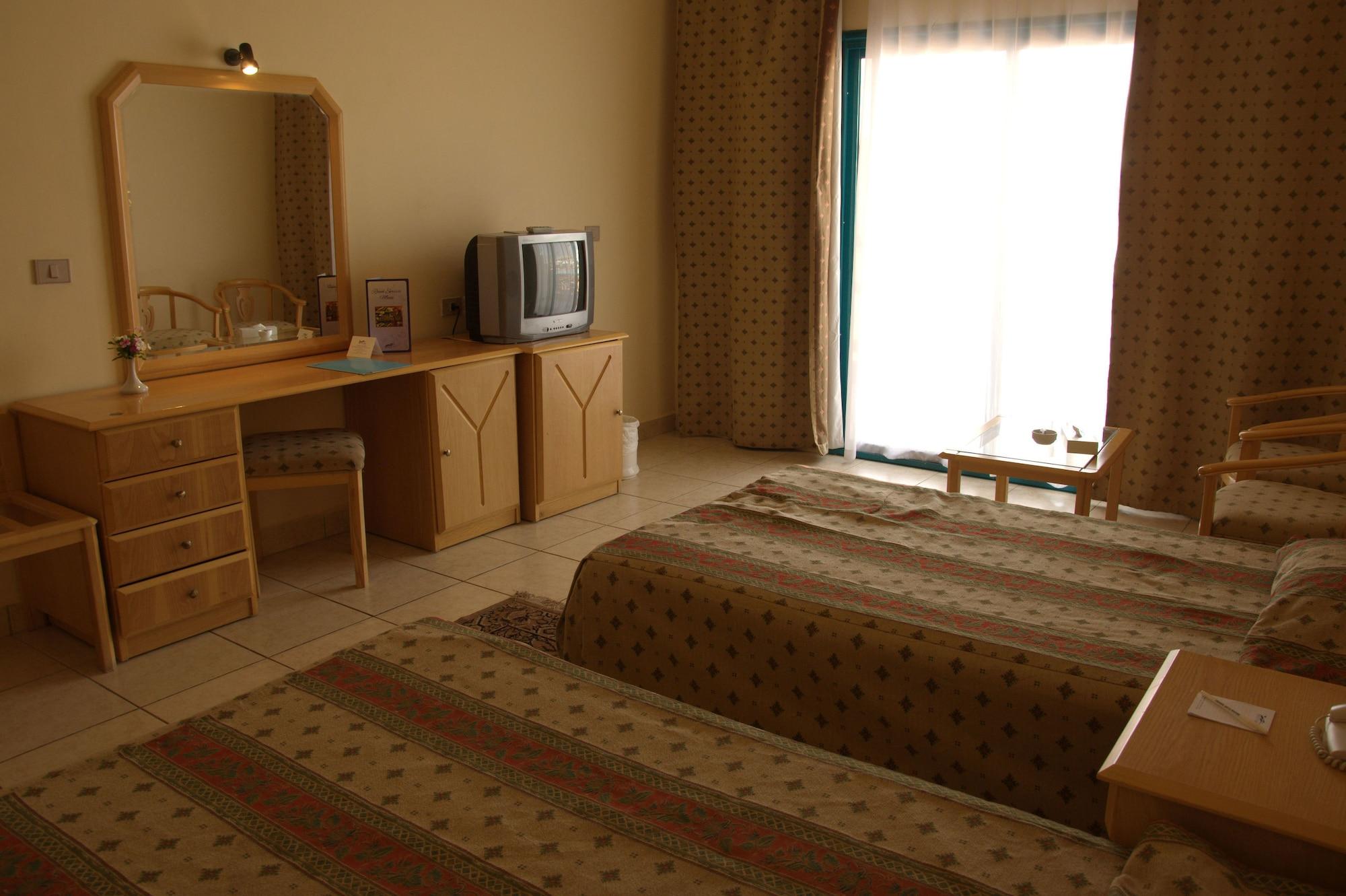 Sharm Cliff Resort Exterior photo