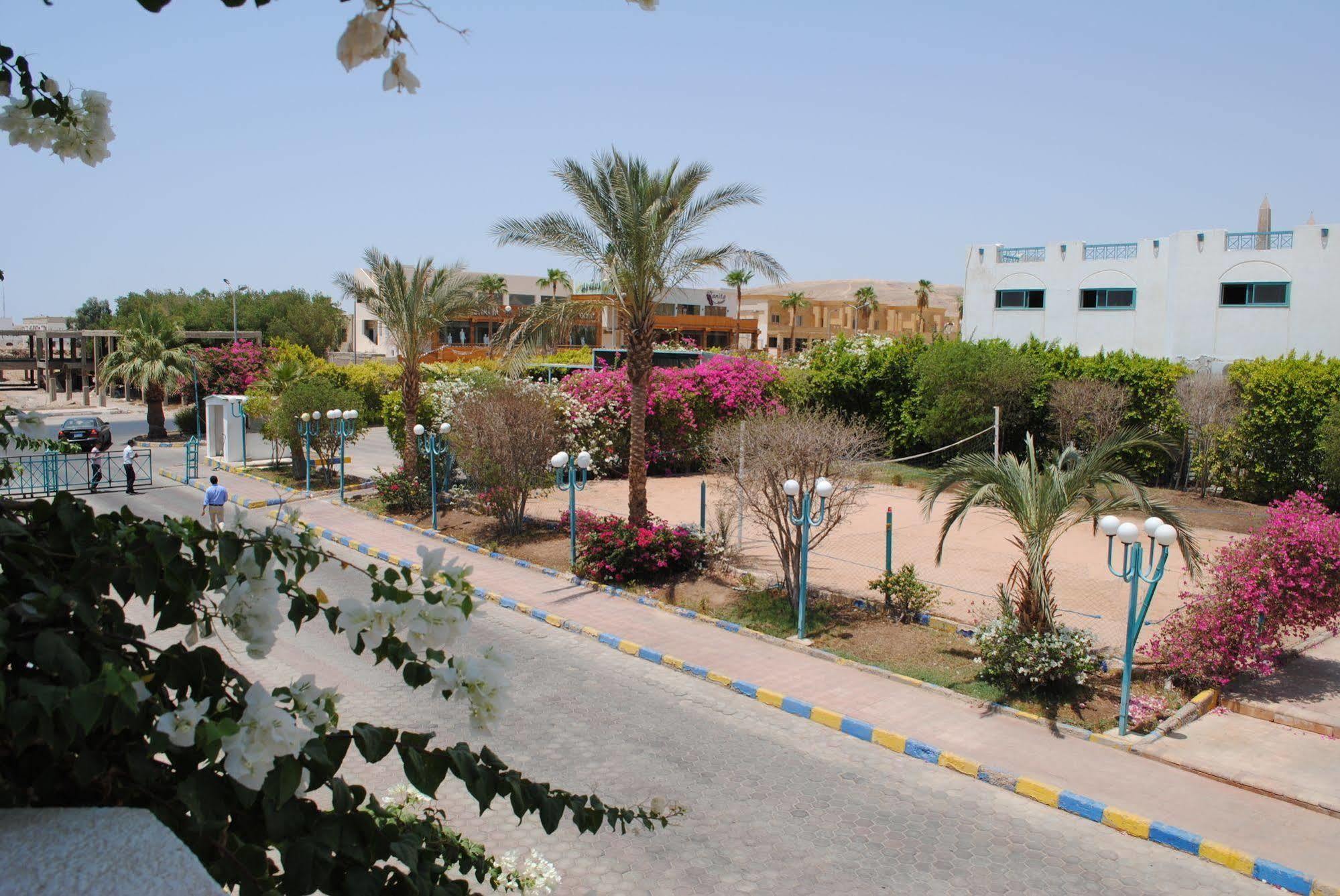 Sharm Cliff Resort Exterior photo