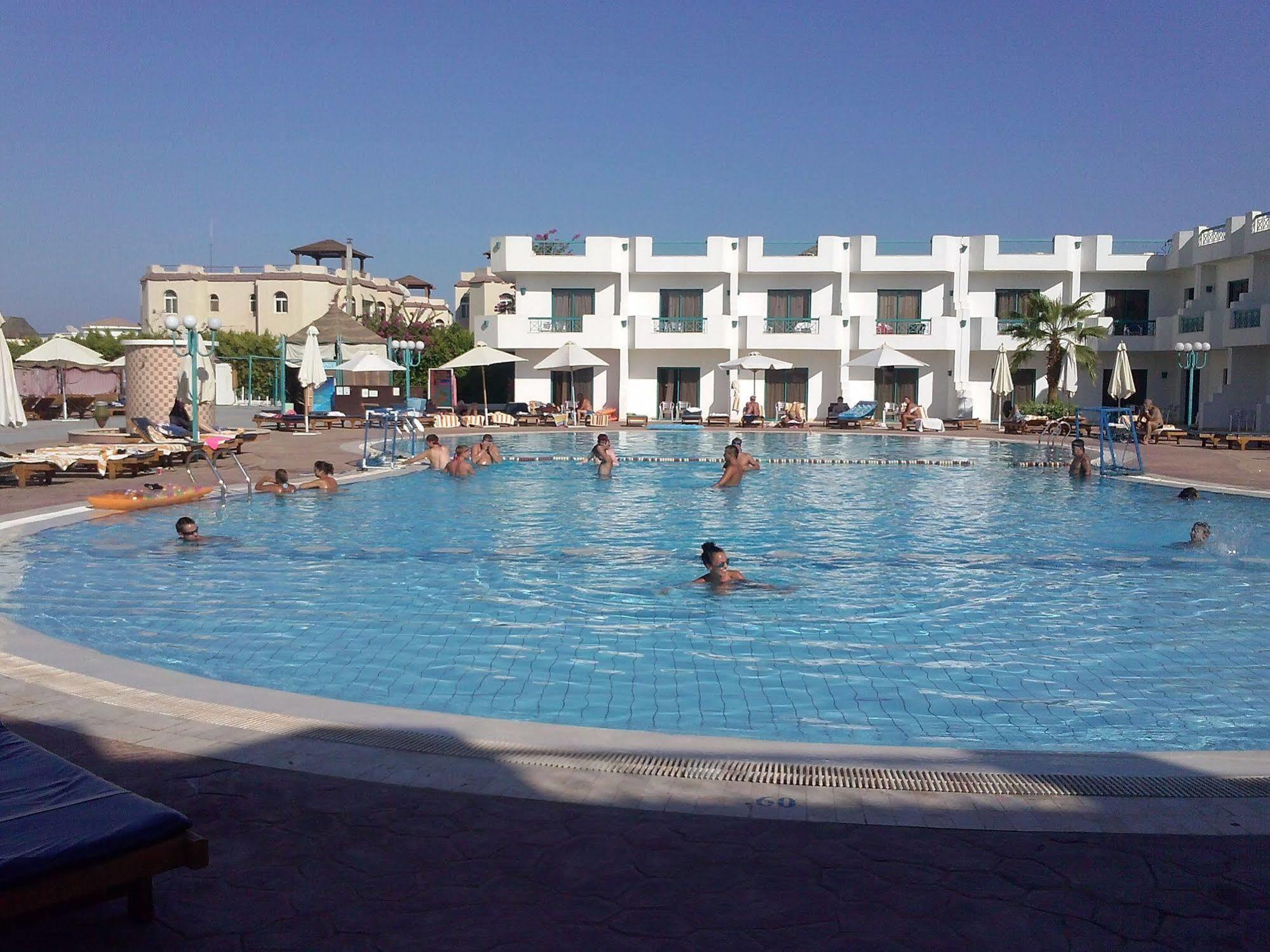 Sharm Cliff Resort Exterior photo